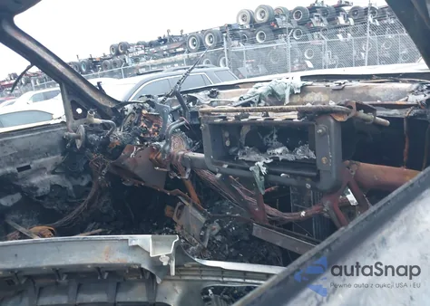 2002 Chevrolet Tahoe Ls z USA, uszkodzony, nr VIN 1GNEC13Z92R299104